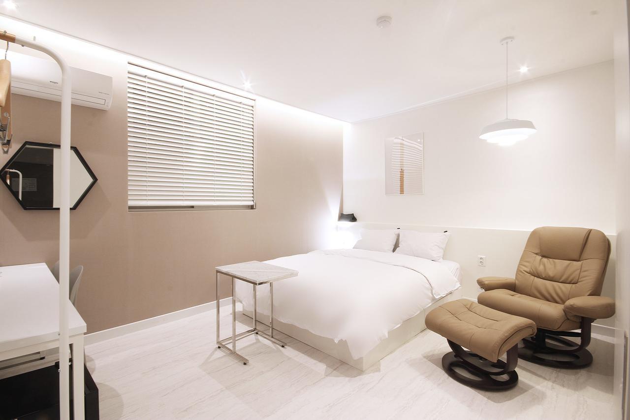 Hotel Yam Yeosu Hakdong Extérieur photo