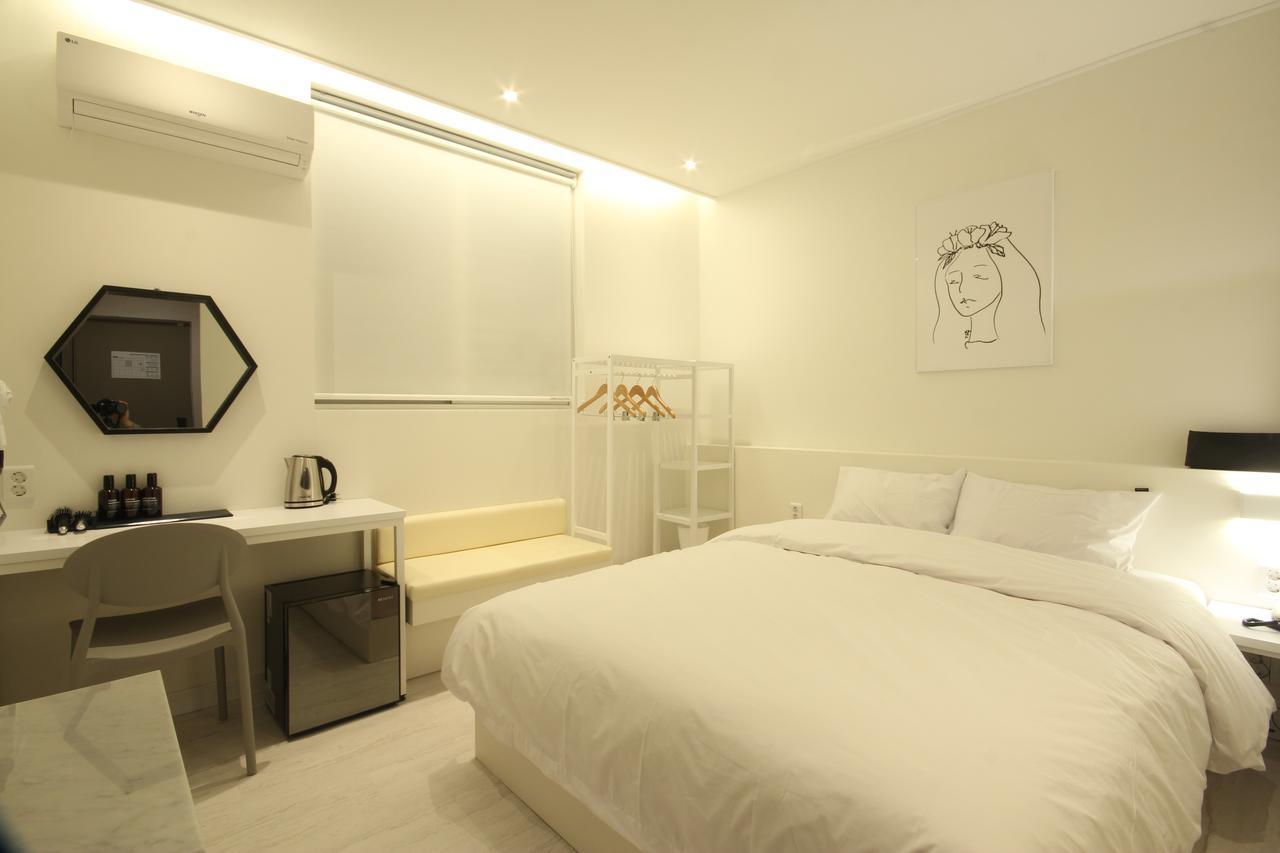 Hotel Yam Yeosu Hakdong Extérieur photo