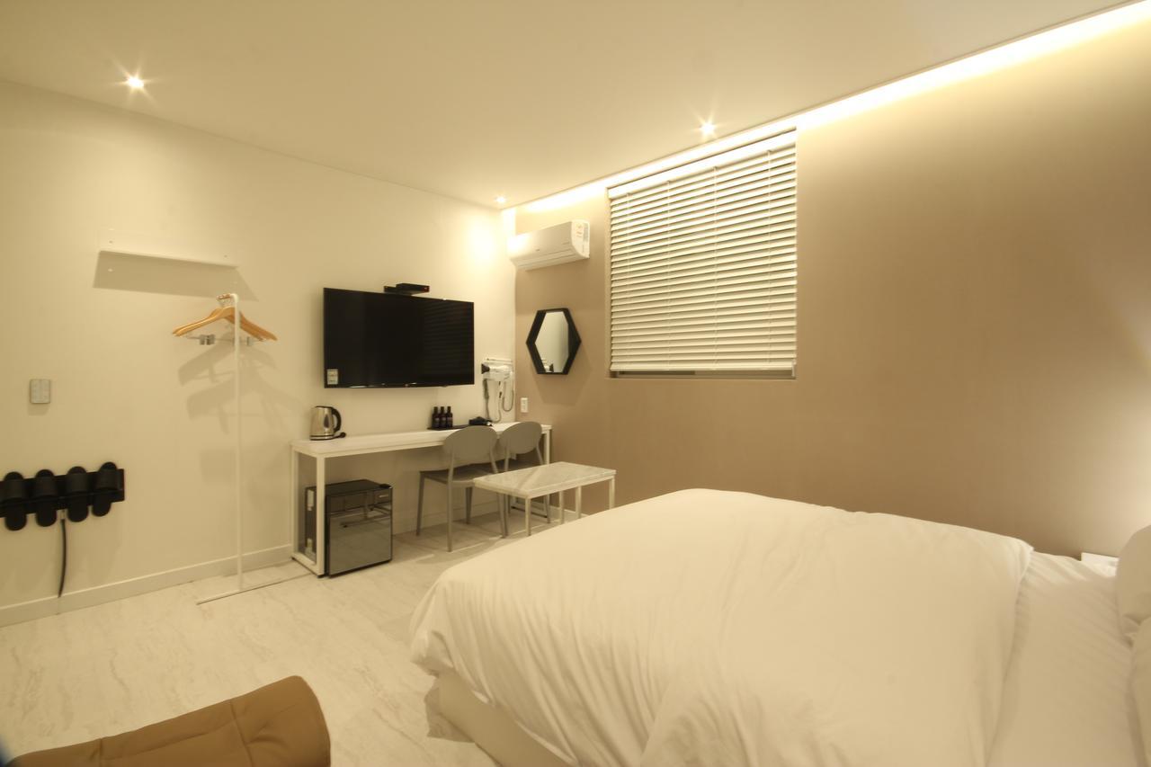 Hotel Yam Yeosu Hakdong Extérieur photo