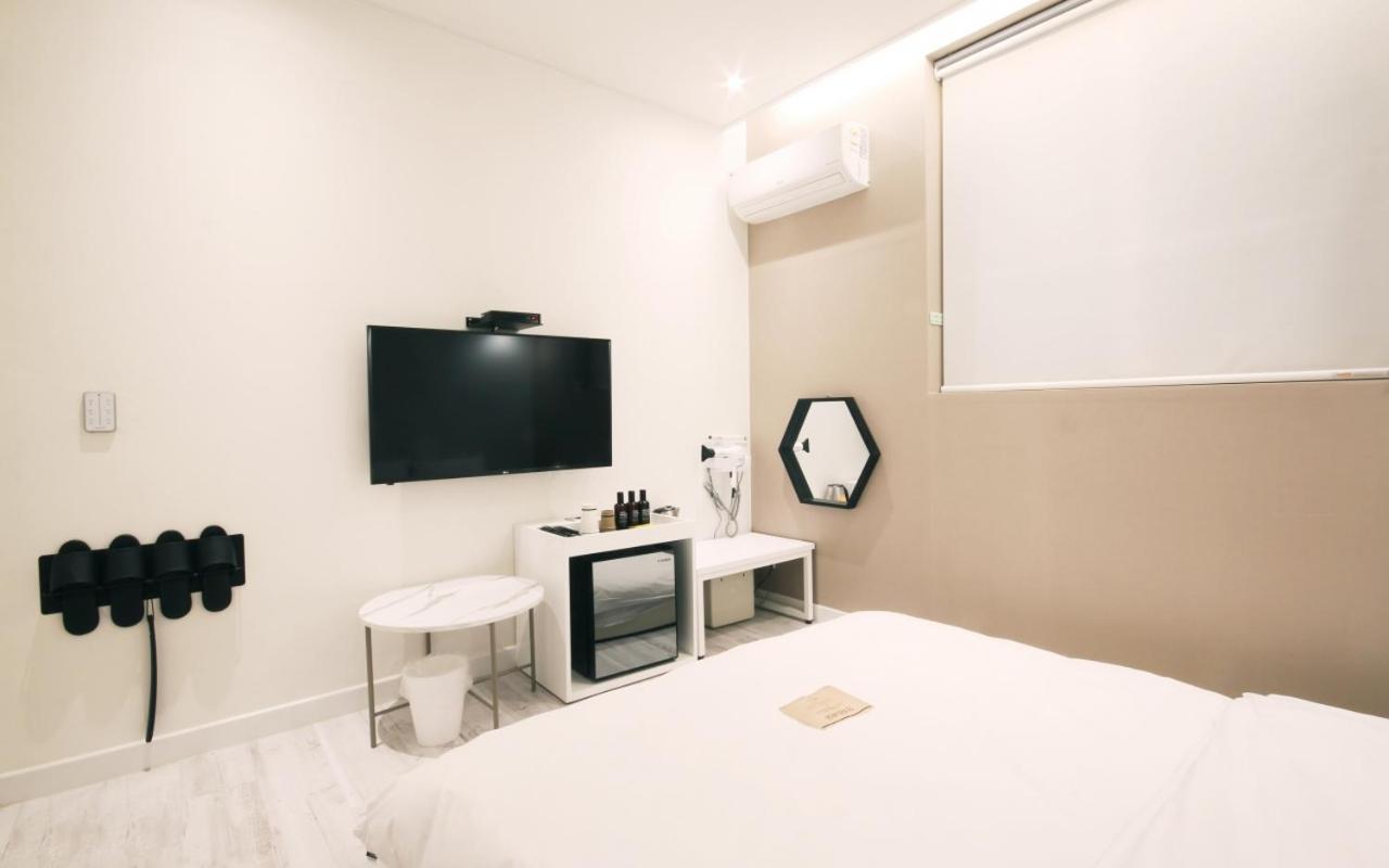 Hotel Yam Yeosu Hakdong Extérieur photo